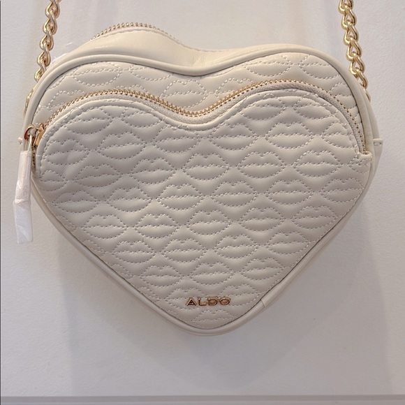 Aldo Handbags - NWT Aldo Cream Heart Quilted Lips Crossbody Bag with Gold Chain